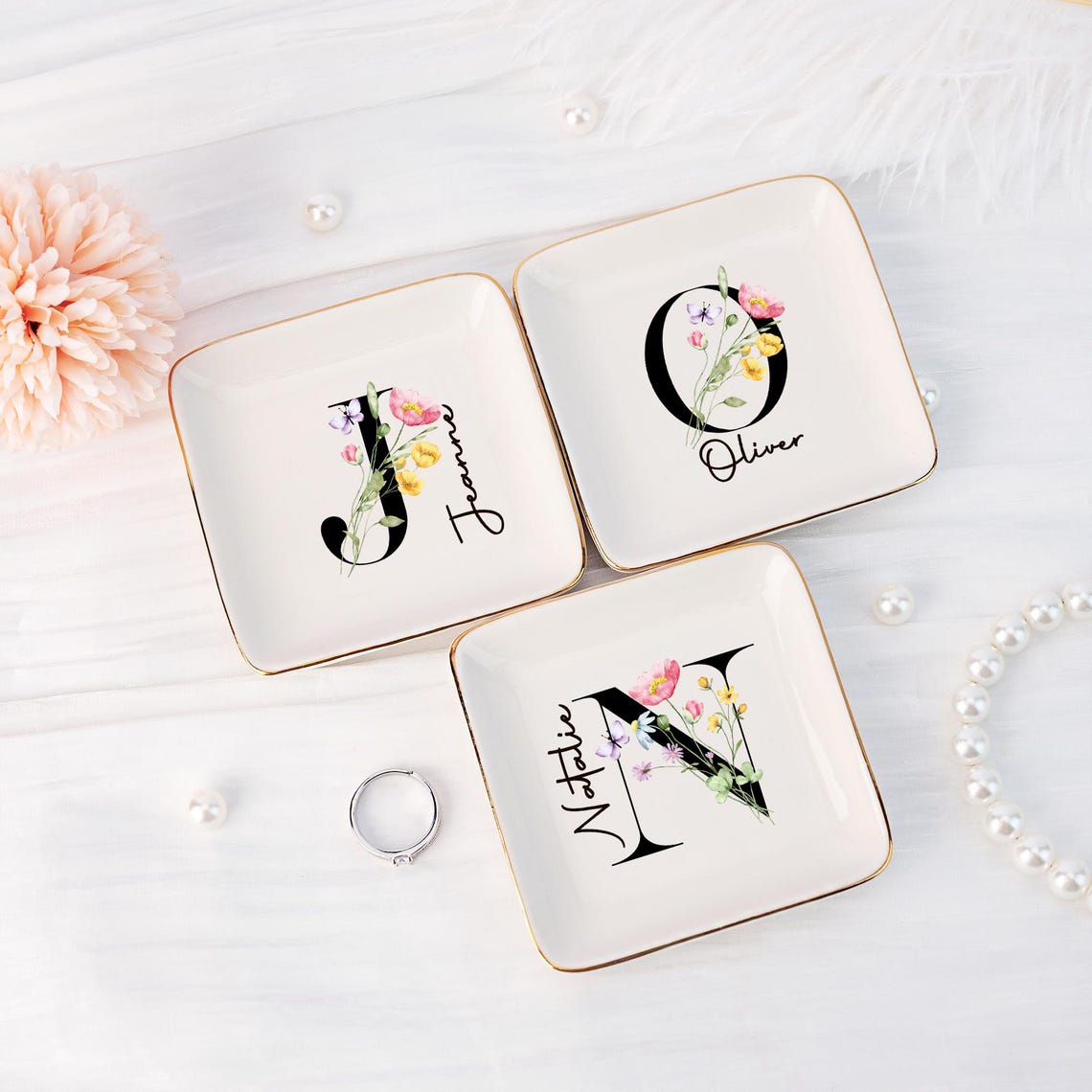 Coloful Flower Ring Dish with Letter, Personalized Initial Jewelry Dish with Name, Bridal Party Favors,Trinket Dish, Wedding Bridesmaid Gift