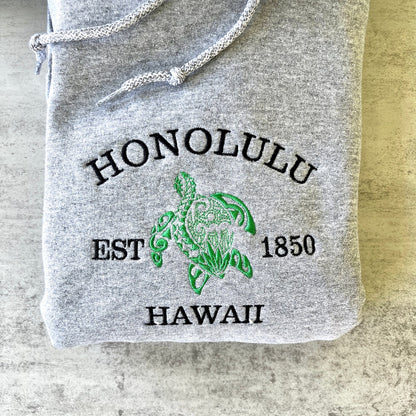 Embroidered Honolulu Hawaii Sweatshirt, Hawaii Hoodie, Crewneck Sweatshirt, Graphic Sweatshirt, Trendy Sweatshirt, Aesthetic Sweatshirt