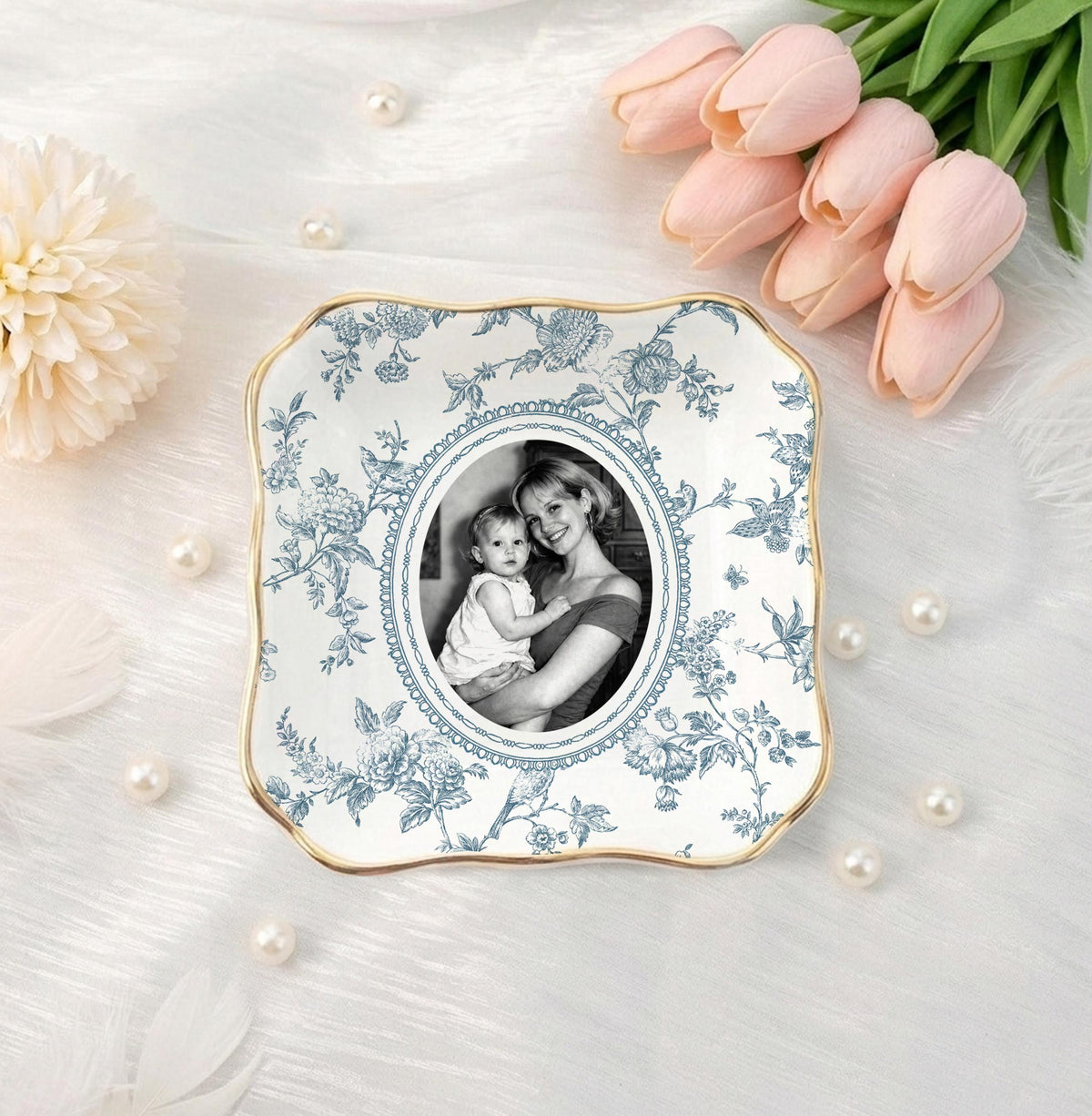 Mother of the Bride Gift, Toile De Jouy Trinket Tray, Custom Mother Photo Ring Dish, Mother of the Bride Wedding Day Gift from Daughter 684751d8-3690-40fa-9f4d-ffac12117115-11.jpg
