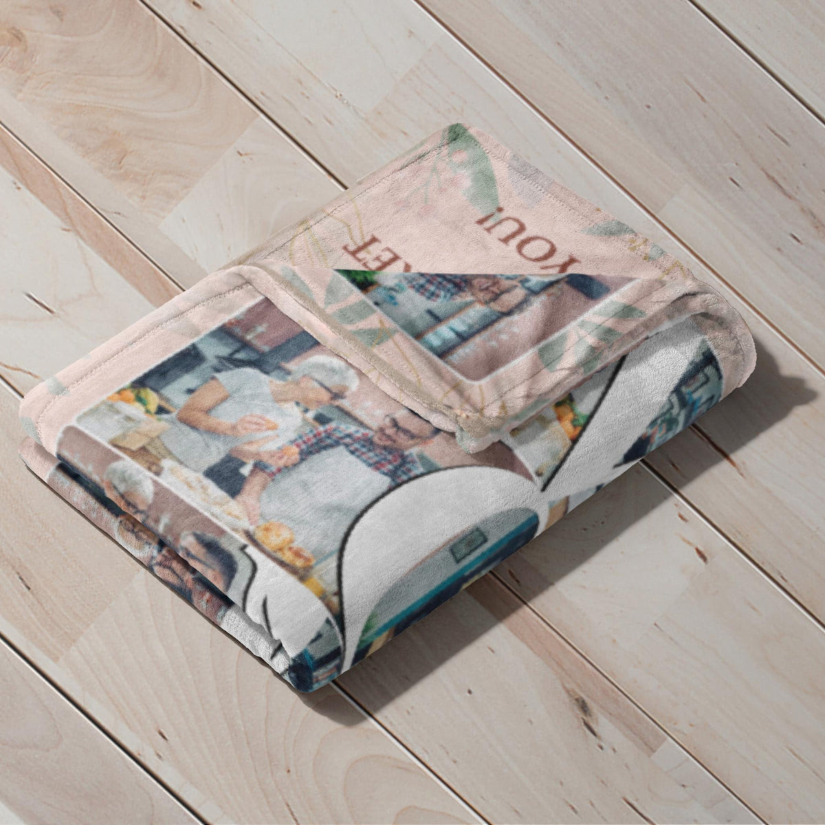 Mom This Blanket Reminds You How Much I Love You - Personalized Blanket - Gift For Mom, Mother's Day, Birthday Gift