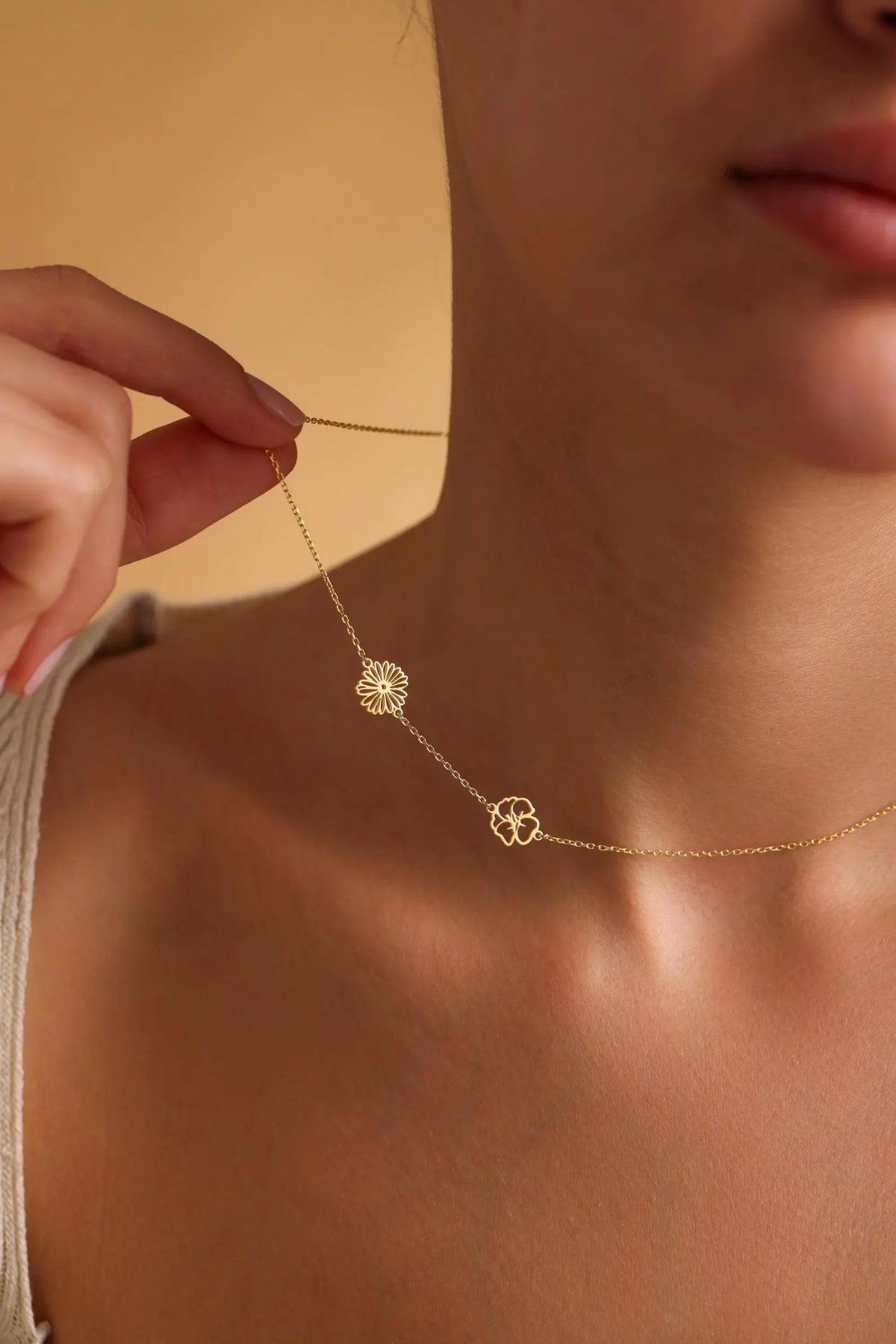 Sideways Birth flower Necklace, Family Birth Flower Necklace, Birth Month Flower, Personalized Jewelry, Mothers Day Gift, Gift For Mom 6ae9c88c-fd4c-424d-8a82-c1fd19307314-zzdcrtgfdf-3-.webp
