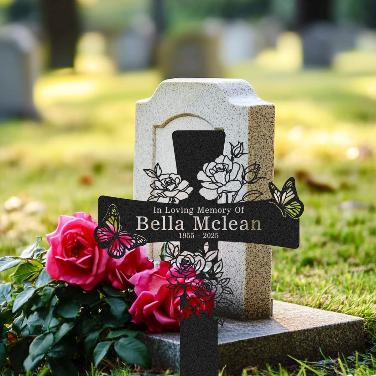 Custom Rose Flowers Memorial Stake Grave Marker for Mom Grandma, Personalized Metal Floral Butterflies Cross Stake Memorial Plaque for Mom Cemetery Grave Outdoors Yard Garden Decorations