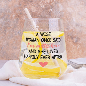 Funny Retirement Wine Glass For Women Coworkers Grandma Nurse Teacher 2025,Happy Retired Present for Women Friends,Coworker Leaving Farewell Goodbye Gifts Wine Glass