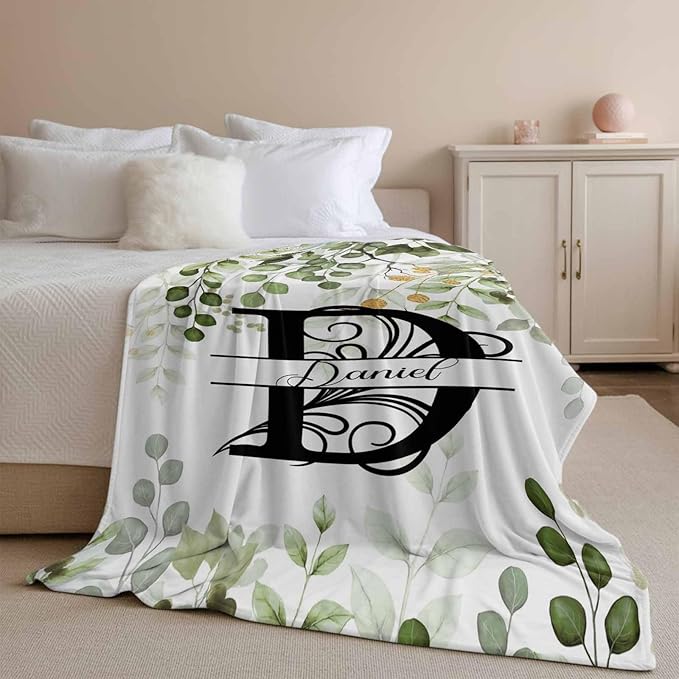 Personalized Monogrammed Blanket - Custom Letter A-Z Blanket with Name | Heartfelt Gift for Christmas, Anniversary, Birthday | Throw for Adults Men & Women Kids Boyfriend & Girlfriend Pet