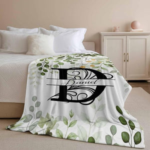 Personalized Monogrammed Blanket - Custom Letter A-Z Blanket with Name | Heartfelt Gift for Christmas, Anniversary, Birthday | Throw for Adults Men & Women Kids Boyfriend & Girlfriend Pet