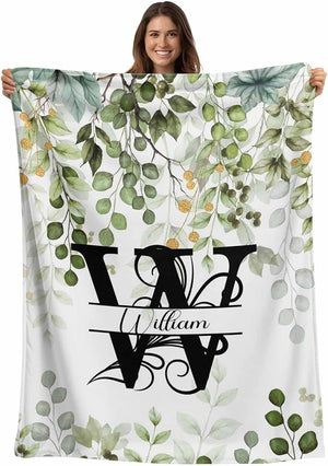 Personalized Monogrammed Blanket - Custom Letter A-Z Blanket with Name | Heartfelt Gift for Christmas, Anniversary, Birthday | Throw for Adults Men & Women Kids Boyfriend & Girlfriend Pet