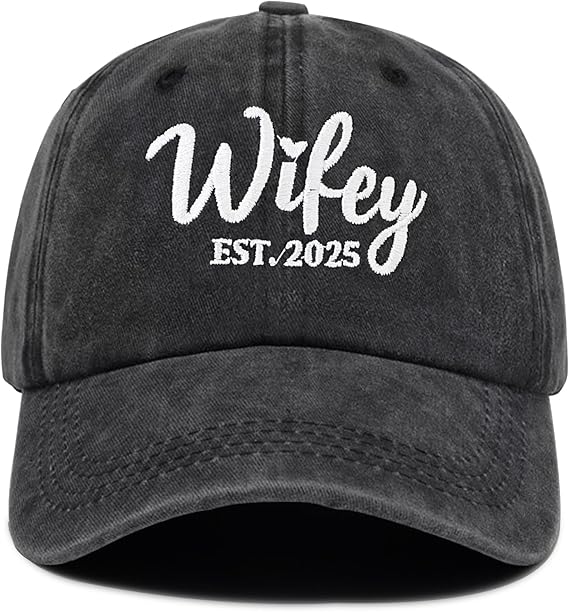 Hubby and Wifey Hats for Mr and Mrs, Engagement Anniversary Honeymoon Wedding Gifts Newlyweds Couples Baseball Cap