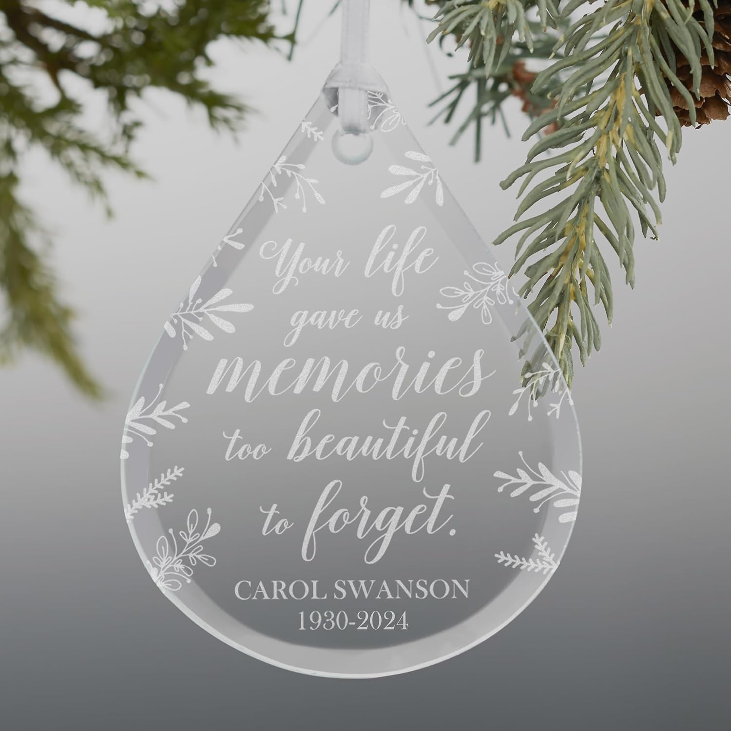 Personalization Universe Memorial Teardrop Engraved Glass Ornament - Personalized Gifts for Loss of Loved One, Mom, Dad - Christmas Tree Ornaments