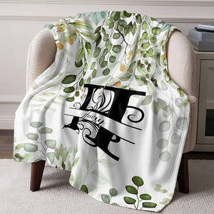Personalized Monogrammed Blanket - Custom Letter A-Z Blanket with Name | Heartfelt Gift for Christmas, Anniversary, Birthday | Throw for Adults Men & Women Kids Boyfriend & Girlfriend Pet