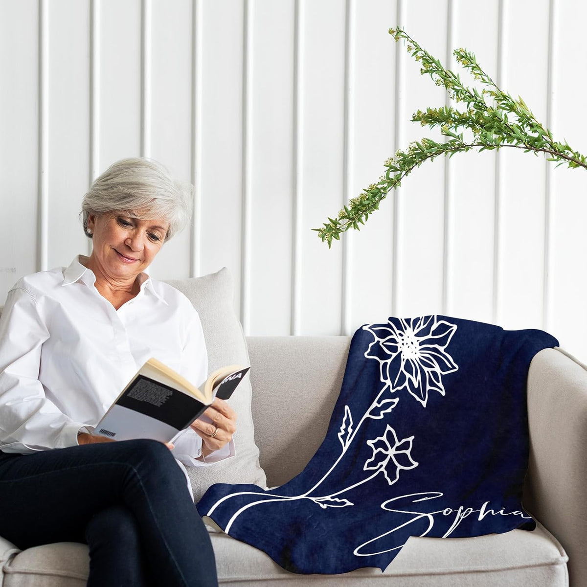 Mom Birthday Blanket Gift, Custom Blanket with Name and Birth Month Flowers, Personalized Blankets for Adults, Personalized Gifts for Women, Mom, Grandma