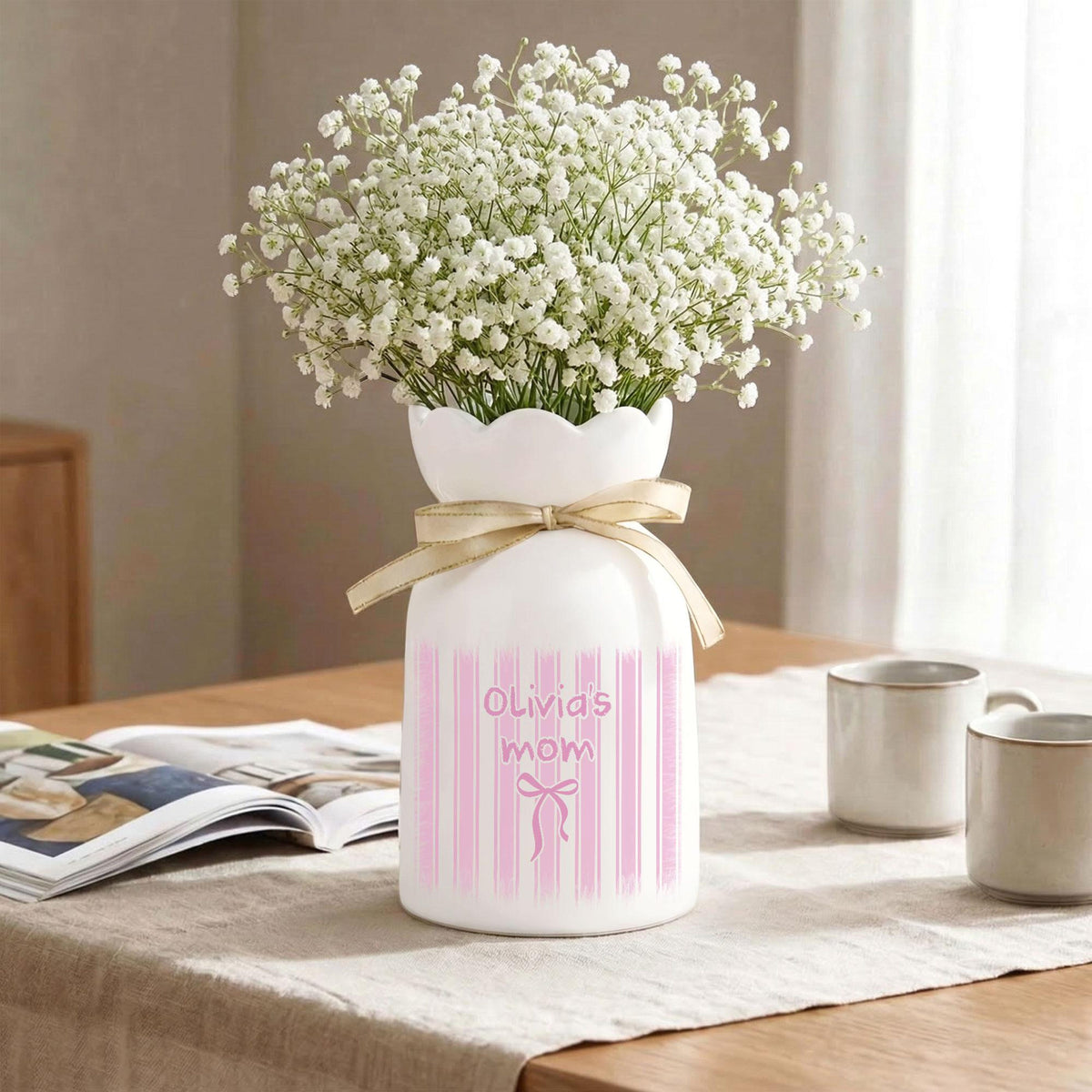 Personalized Floral Ceramic Vase with Custom Name, Elegant Gift for Mom & Home Decor, Mother's Day Gift