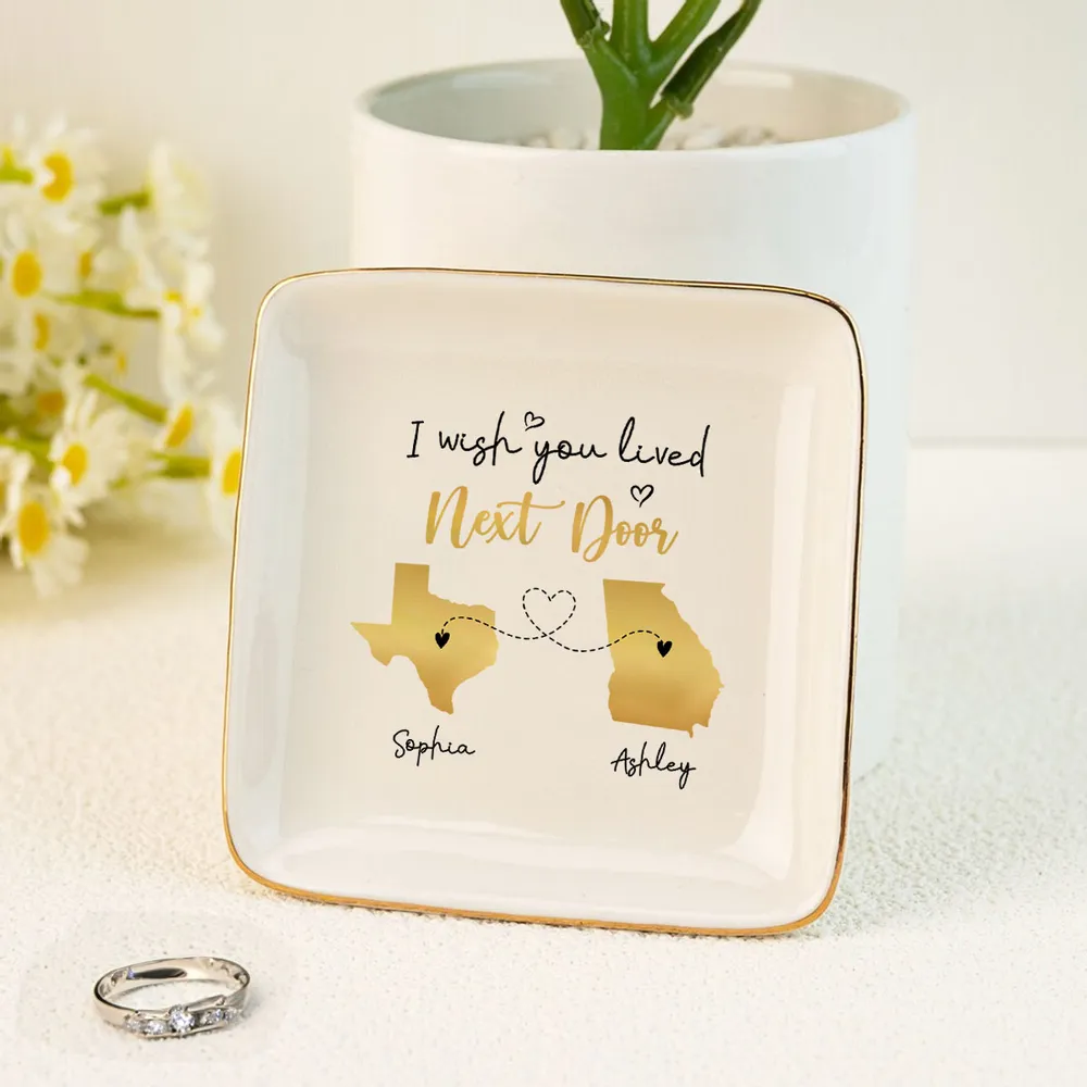 Miles Apart But Close At Heart - Personalized Jewelry Plate - Gift For Mom, Bestie, Sister, Family, Long Distance Gift