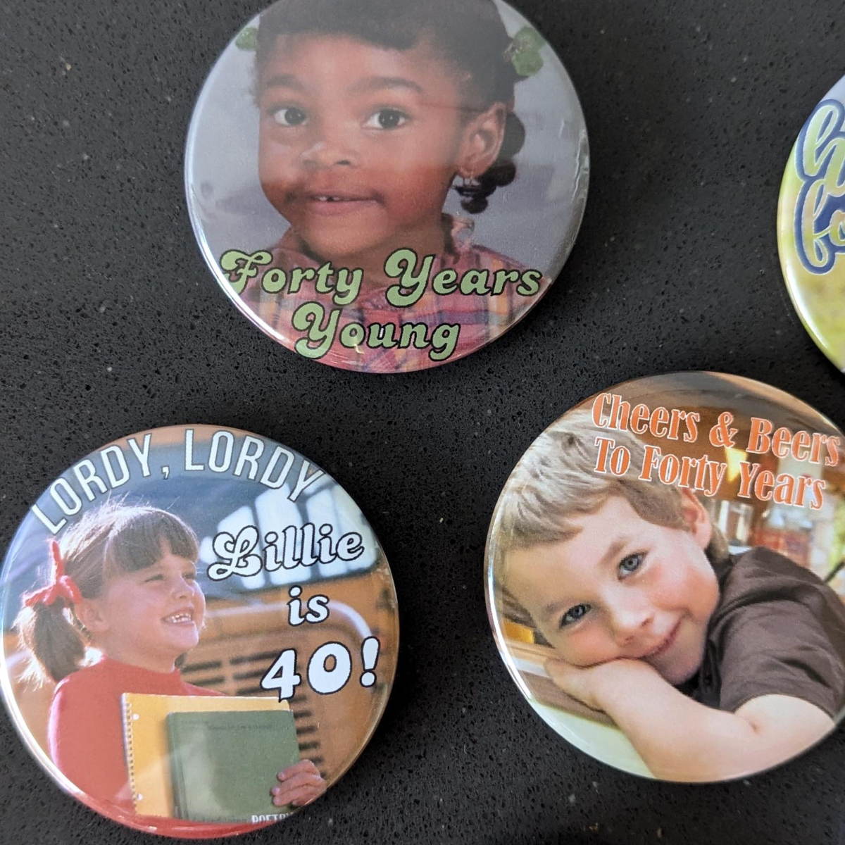 Custom 40th Birthday Party Favor Milestone Birthday Photo Pins Adult Party Favors Face Cut Out Buttons Funny Pin Badge Button for Birthdays