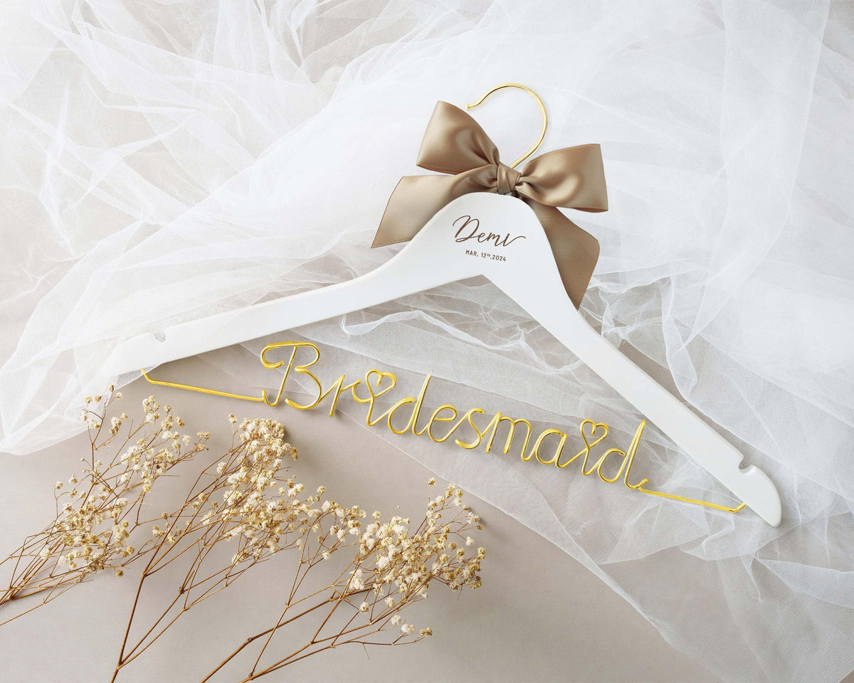 Personalized Hangers for Bridesmaid, Custom Hanger Bridesmaid Gifts, Wedding Dress Hanger, Bridal Shower Gift For Her, Maid Of Honor Gift