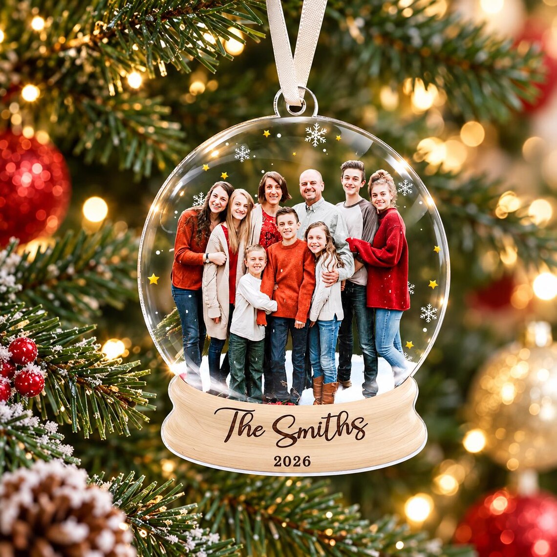 Custom Family Photo Christmas Ornament 2026: 2D Flat Snow Globe Family Keepsake, Christmas Tree Decor, Family Picture Ornament, Xmas Gifts 7f5cc948-83fc-4edc-bc0e-722957c991fb-5.jpg