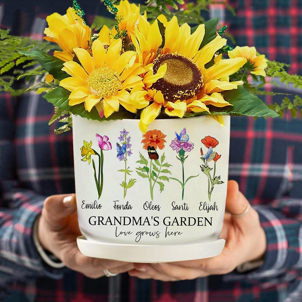 Mother's Day Gift Personalized Grandma's Garden Outdoor Flower Pot With Grandkids Name and Birth Flower For Mother's Day