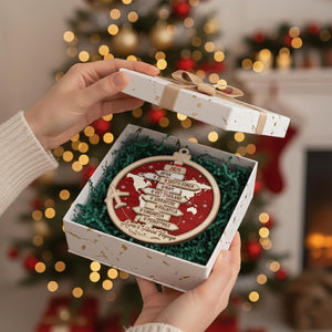 Personalized Travel Memory Ornament with Custom Locations & Name - Mixed Material Keepsake with Wooden Signposts, Unique Vacation Memento, Adventurer Gift for Christmas
