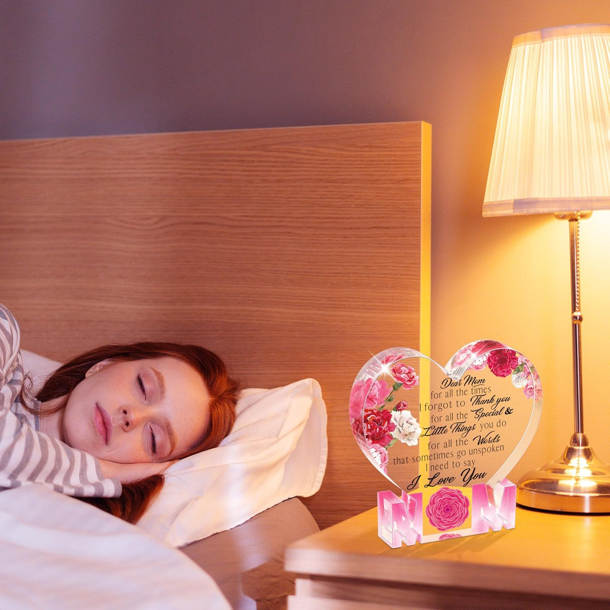 Carnation Acrylic Heart Plaque Mom Present - Thanksgiving, Christmas, Valentine's, Mother's Day & Birthday Gift