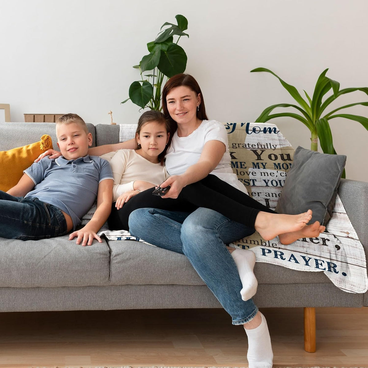 Mothers Day Blanket for Mom - Mom Gifts for Mother's Day from Daughter, Son - Mother Birthday Gifts - Moms Birthday Gift Ideas - Birthday Presents for Moms - to My Mothers Throw Blanket