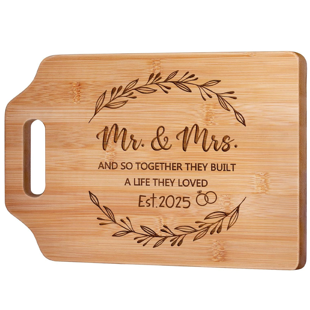 Wedding Gifts for Couple 2025, Mr and Mrs Wedding Cutting Board, Engagement Bridal Shower Marriage Gifts for Newlyweds, Couples, Bride to Be