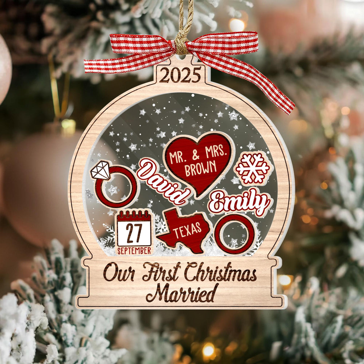 Personalized Christmas Married Ornament, First Christmas Married Ornament, Custom Mr Mrs Wedding Ornament, Wedding Keepsake, Christmas Gift