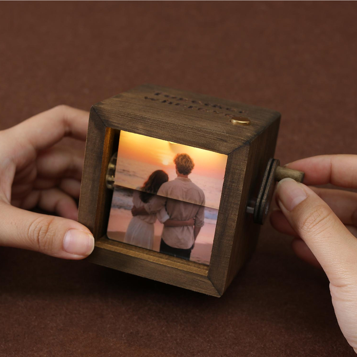 Personalized Photo Flipbook Animation Box, Custom wooden Photo Book with Light, Custom Crank Photobox Picture Box ,Creative Anniversary gifts 8df1a768-2e72-4fcd-af58-7dbdf69440e0-2.png