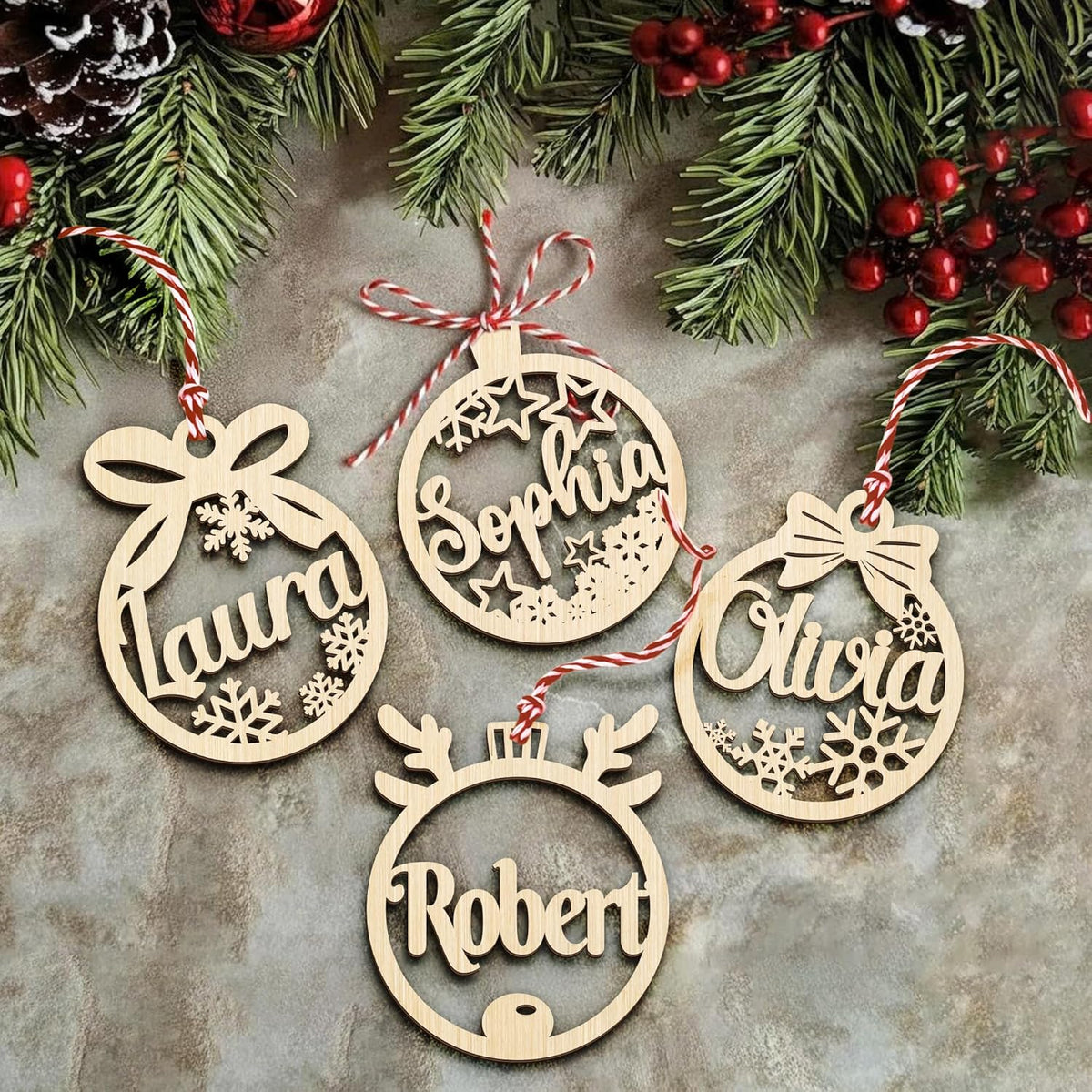 Personalized Christmas Ornaments with Names, Wooden Custom Christmas Ornament for Kids Adults Family, Custom Ornament for Christmas Tree, Personalized Ornaments with Name, Hanging Decoration Xmas Tree