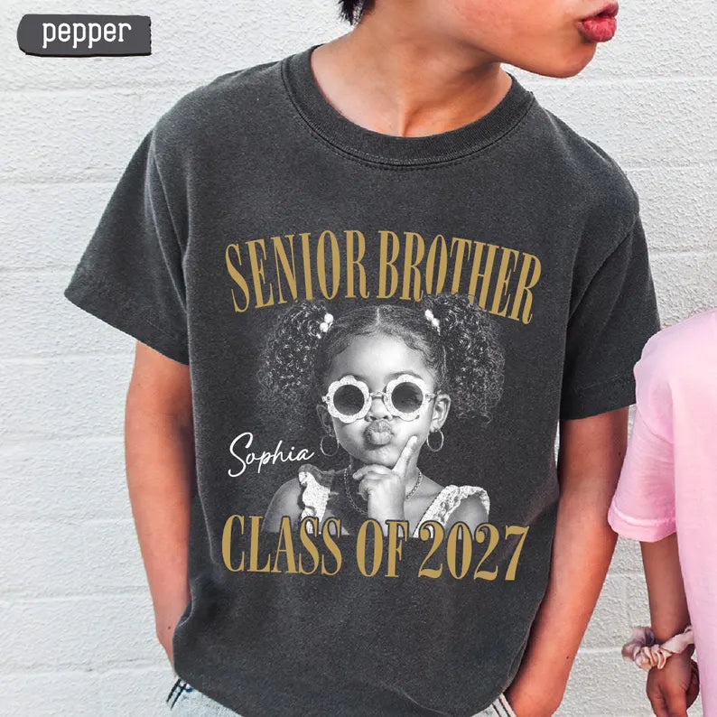 Custom Retro Senior Mom 2027 Shirt: Vintage Photo Senior Shirt, Class of 2027 Gift, Proud Family Matching Tee, High School Graduation Tee 9971b930-af6e-4698-b094-ab91ae705391-vbbvbv-1-.webp