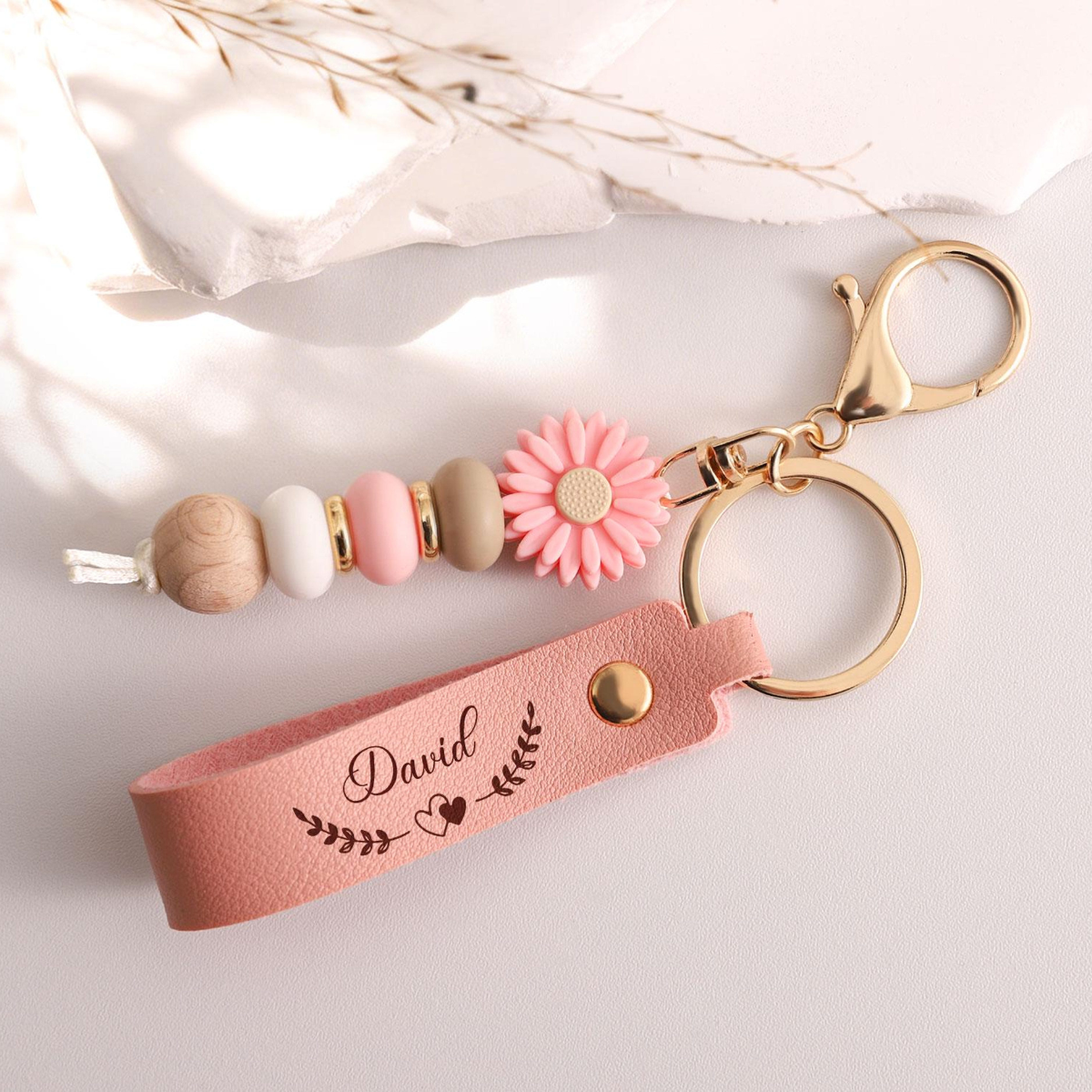 Personalized Daisy Keychain, PU Leather Floral Keychain, Beaded Bag Charm