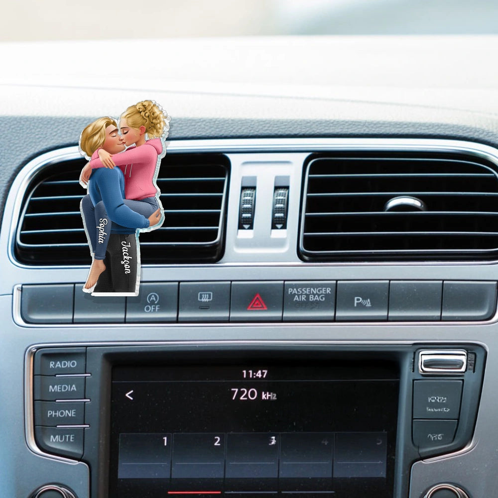 Kissing Couple 3D Effect - Personalized Acrylic Car Vent Clip