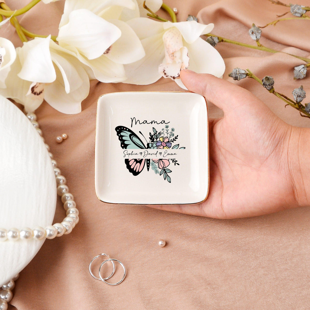 Personalized Ceramic Mom Ring Dish, Butterfly Flower Jewelry Tray, Birthday Wedding Gifts for Her, Mother's Day Gifts for Mom Grandma Nana