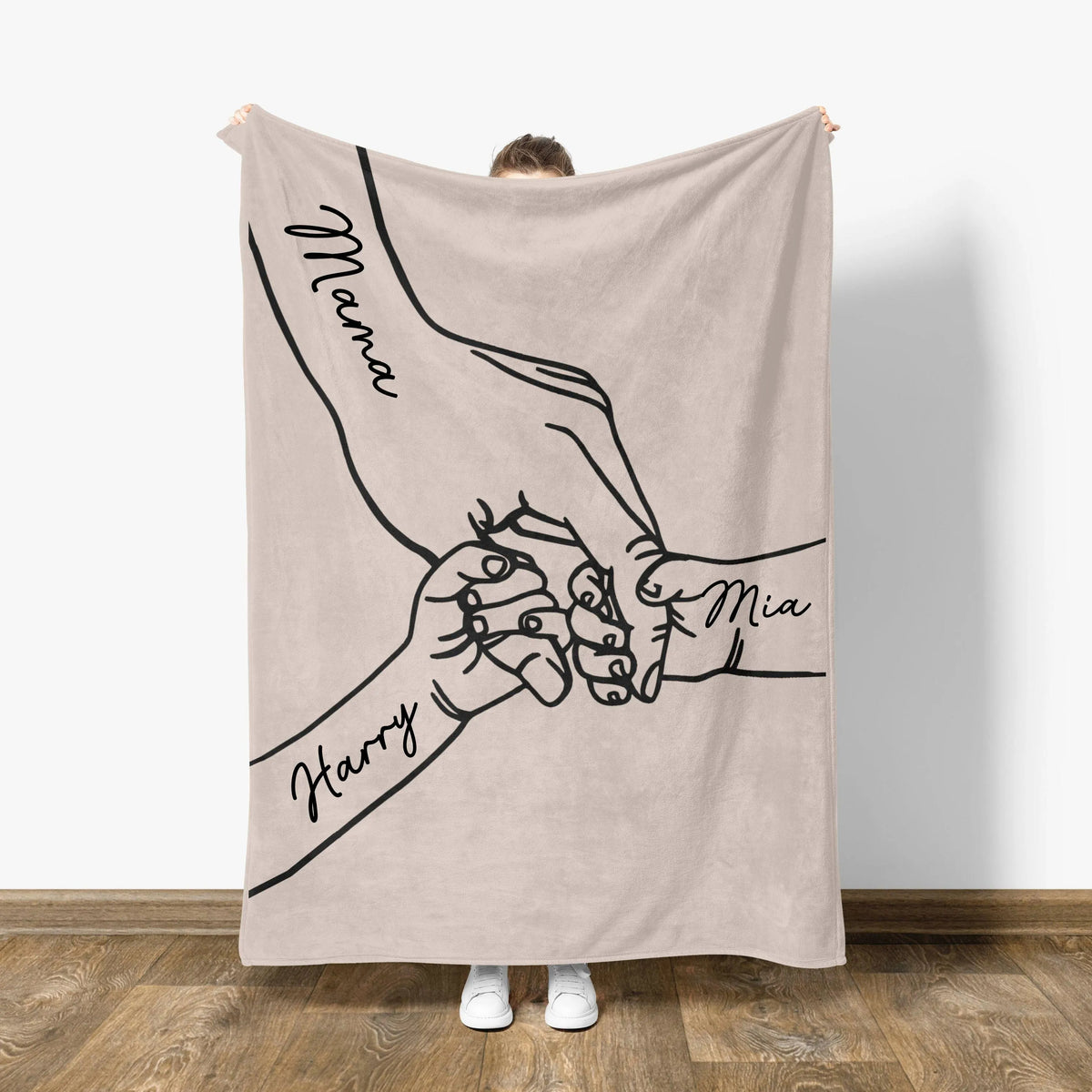 Personalized Mama Holding Hands Blanket: Kids Names Blanket For Mom, Mother's Day Gift, Up to 10 Kids