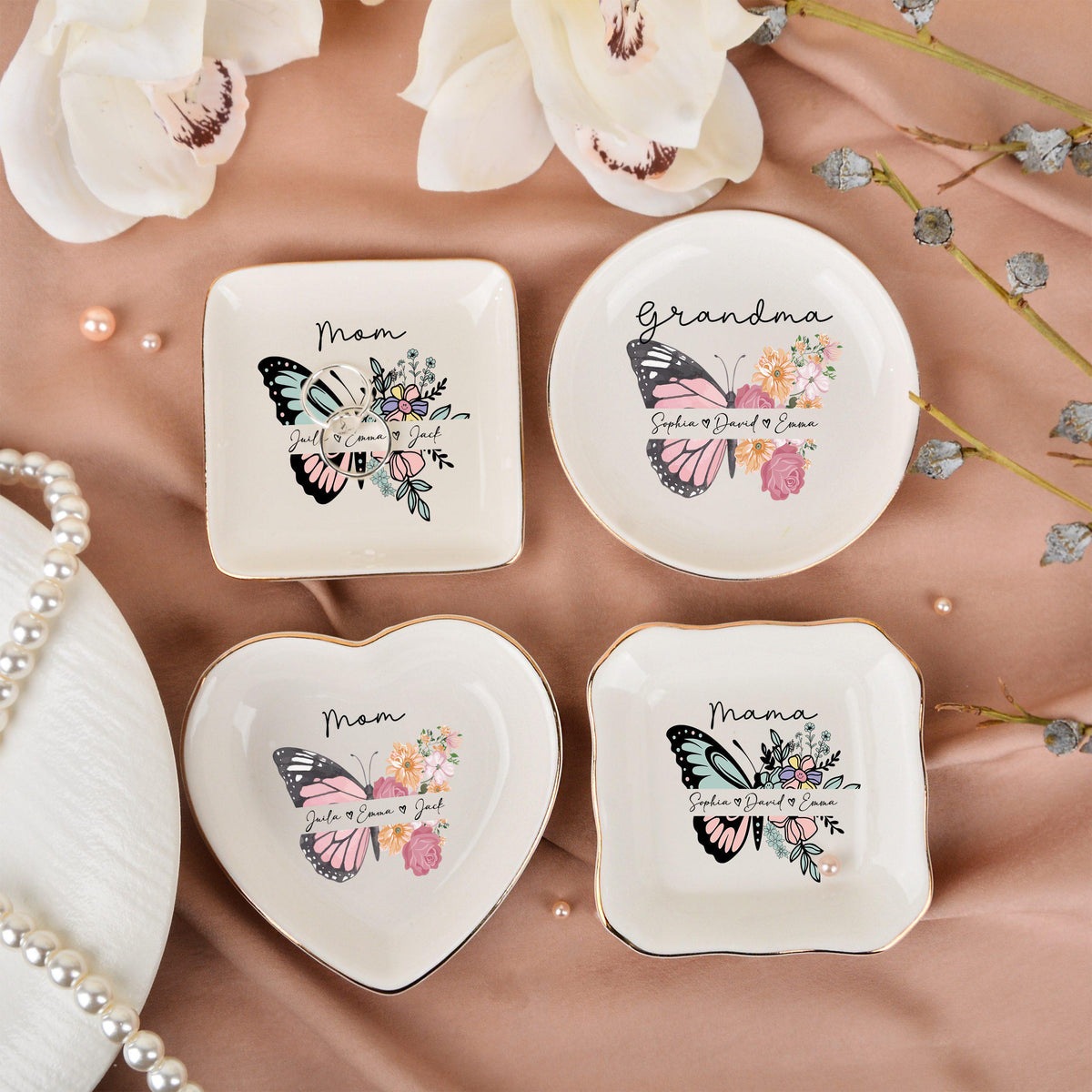 Personalized Ceramic Mom Ring Dish, Butterfly Flower Jewelry Tray, Birthday Wedding Gifts for Her, Mother's Day Gifts for Mom Grandma Nana