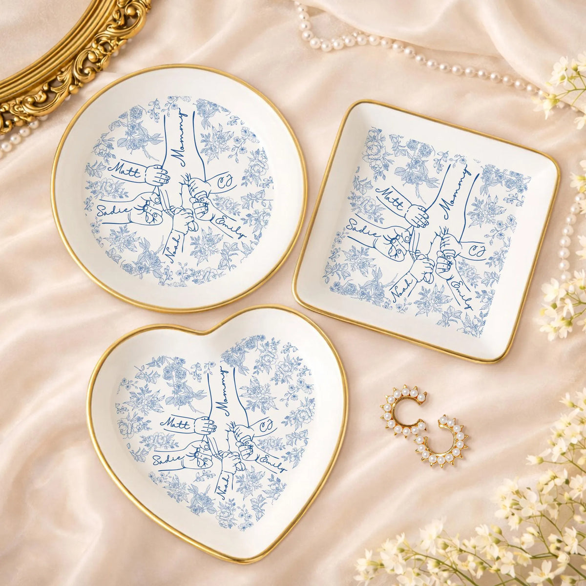 Personalized Holding Mom's Hand Ceramic Jewelry Dish with 1-6 Kids: Chinoiserie Mom Trinket Dish, Mothers Day Gift for Mom, Mama Ring Holder
