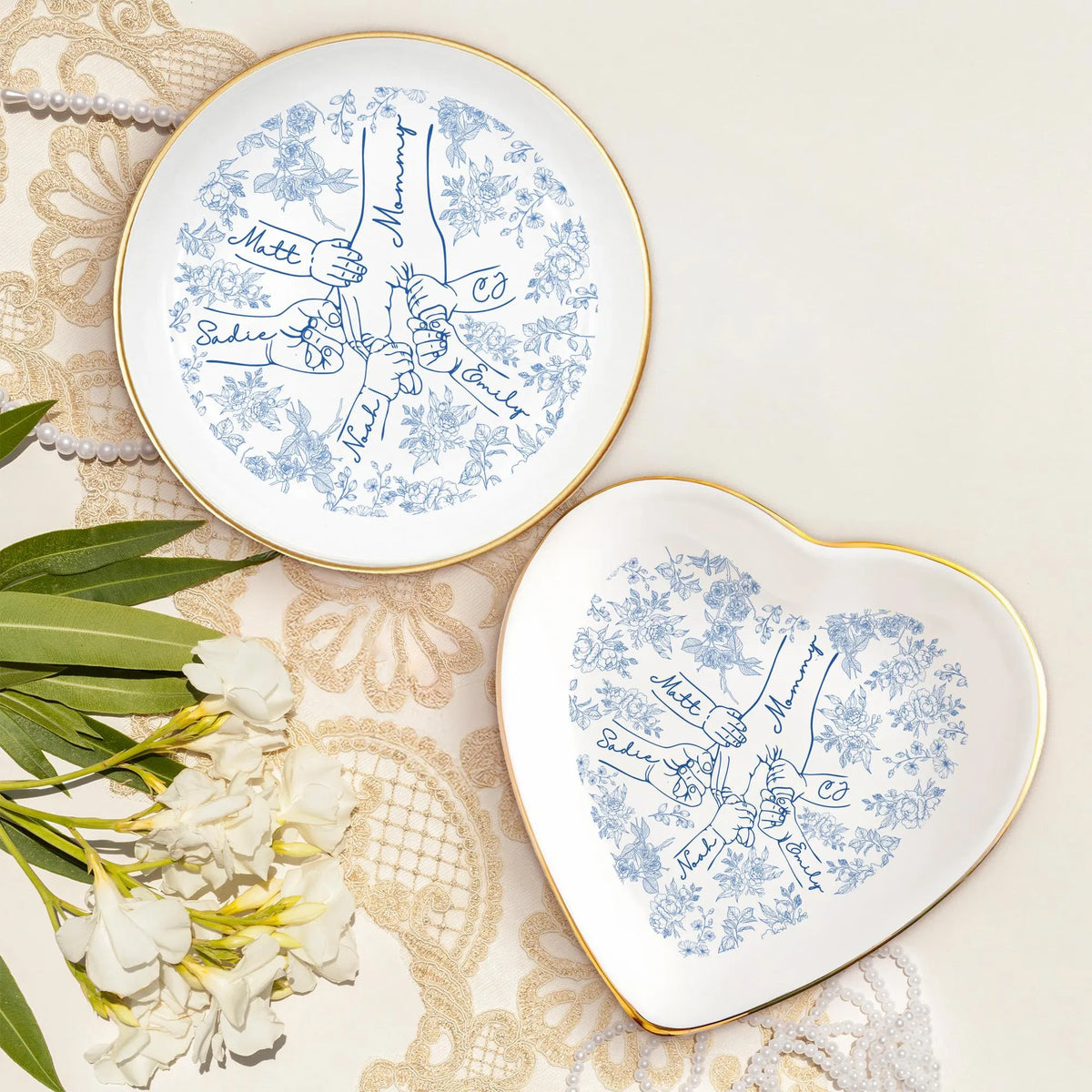 Personalized Holding Mom's Hand Ceramic Jewelry Dish with 1-6 Kids: Chinoiserie Mom Trinket Dish, Mothers Day Gift for Mom, Mama Ring Holder
