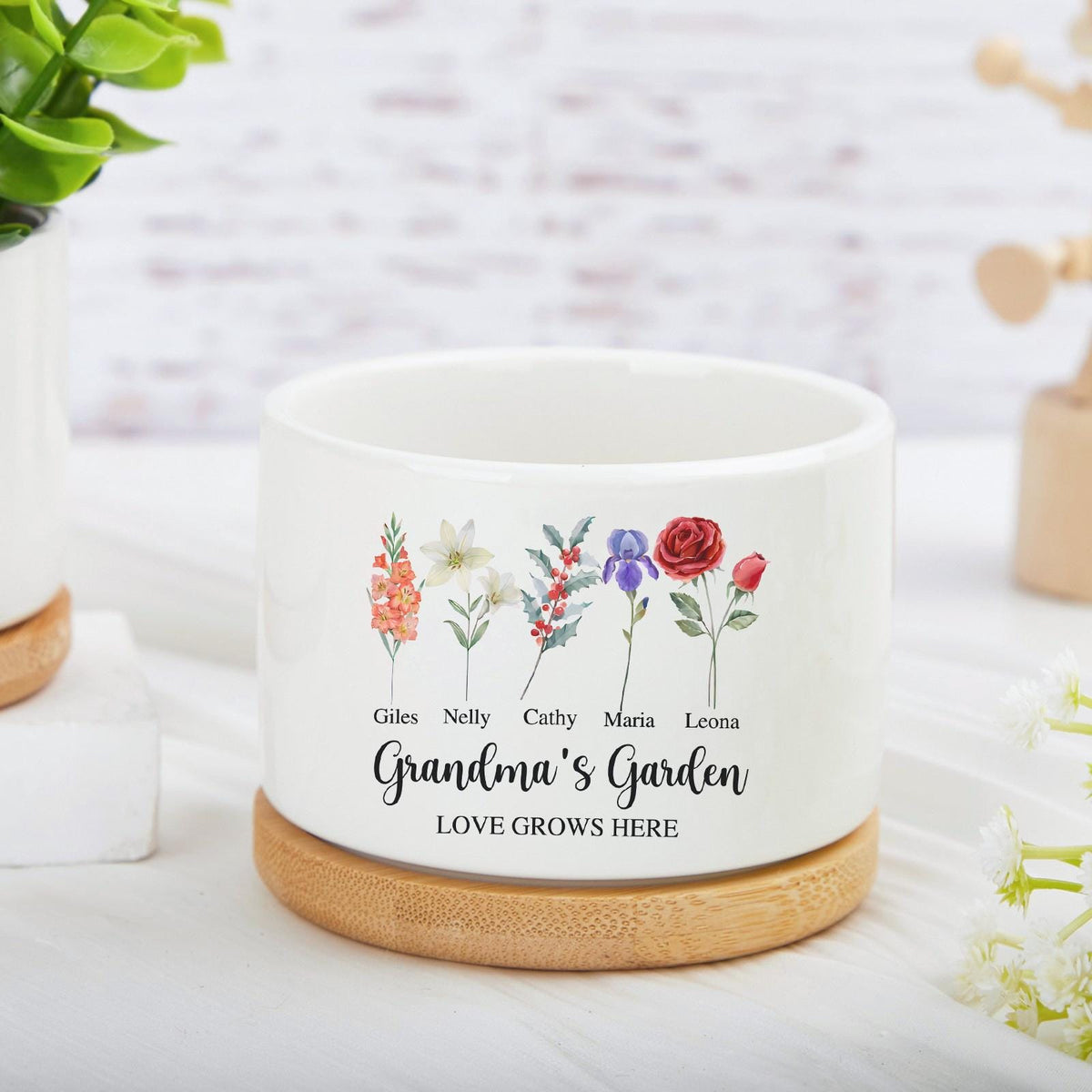 Personalised Birth Flower Mini Pot, Mothers Day Plant Pot, Grandma's Garden Pot for Mom Nanny, Family Flower Plant Pot, Perfect Gift for Her