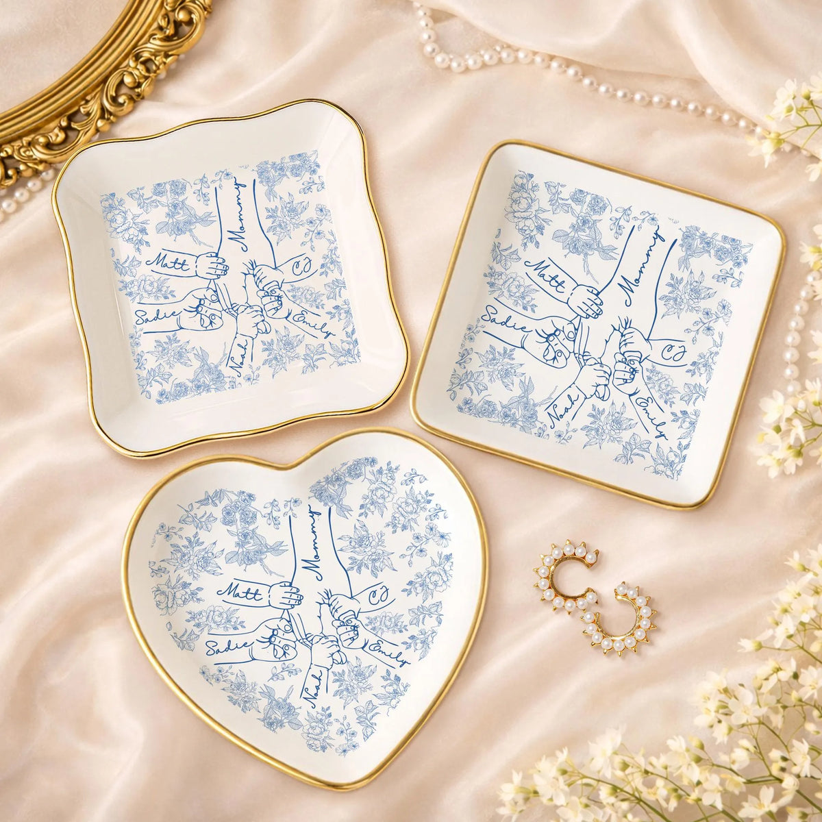 Personalized Holding Mom's Hand Ceramic Jewelry Dish with 1-6 Kids: Chinoiserie Mom Trinket Dish, Mothers Day Gift for Mom, Mama Ring Holder