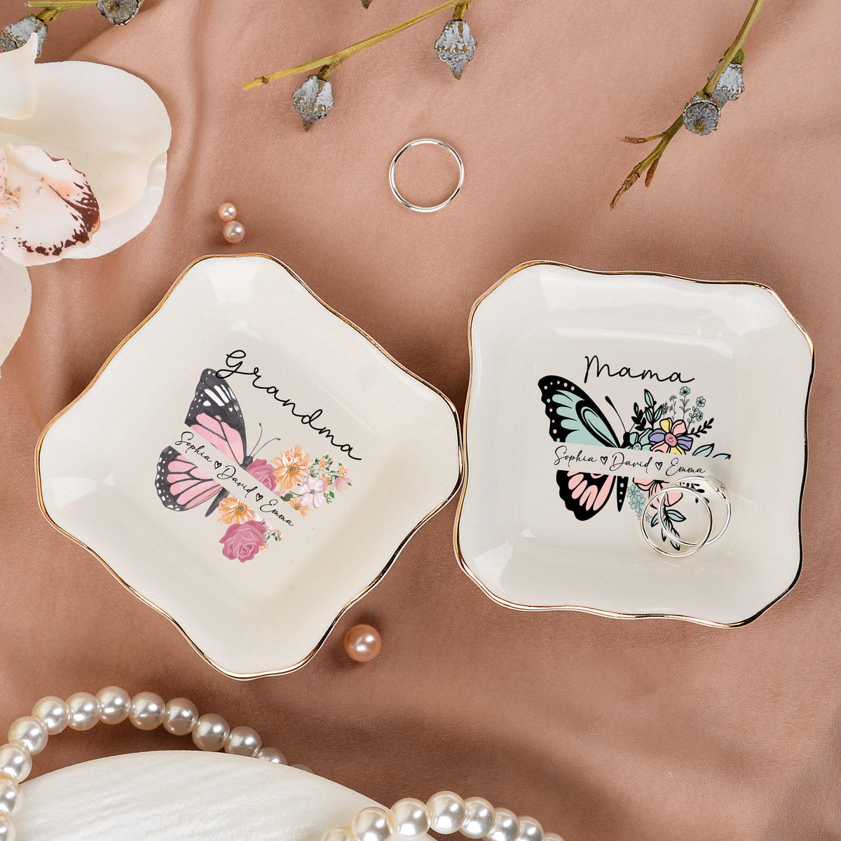 Personalized Ceramic Mom Ring Dish, Butterfly Flower Jewelry Tray, Birthday Wedding Gifts for Her, Mother's Day Gifts for Mom Grandma Nana