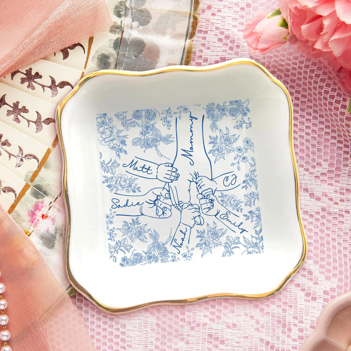 Personalized Holding Mom's Hand Ceramic Jewelry Dish with 1-6 Kids: Chinoiserie Mom Trinket Dish, Mothers Day Gift for Mom, Mama Ring Holder