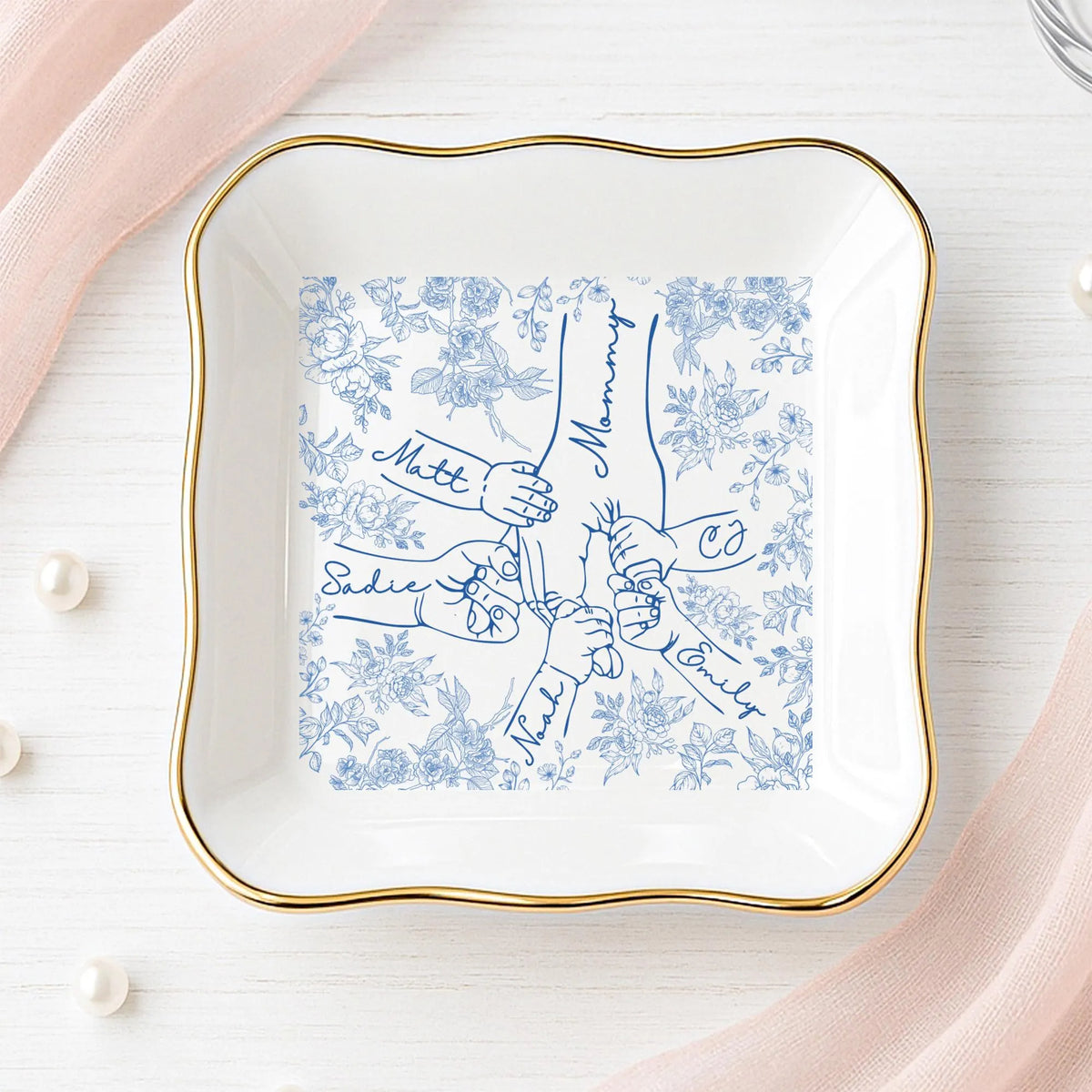 Personalized Holding Mom's Hand Ceramic Jewelry Dish with 1-6 Kids: Chinoiserie Mom Trinket Dish, Mothers Day Gift for Mom, Mama Ring Holder