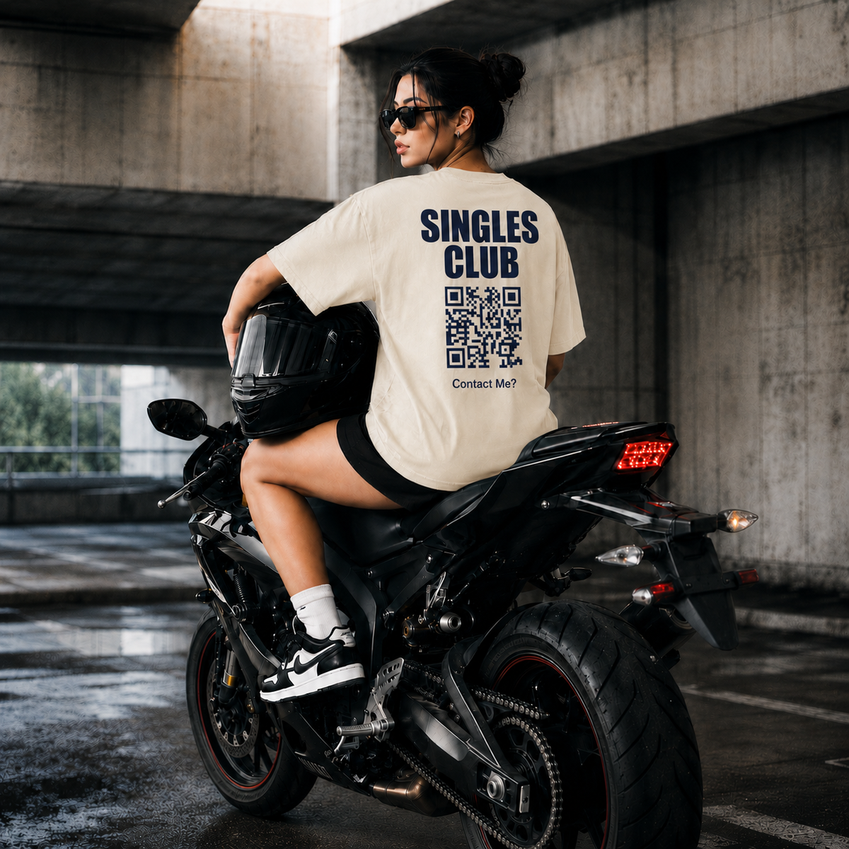 Singles Club QR Code Contact Me T-Shirt, Funny Dating Shirt for Singles, Casual Streetwear Graphic Tee