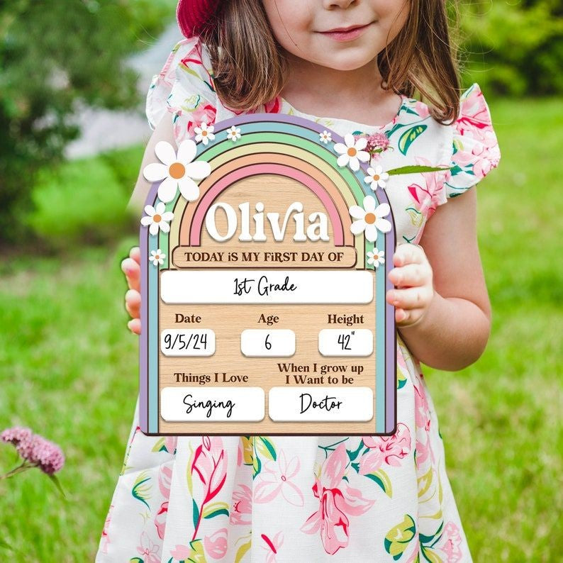 Customized Back to School Sign, First Day of School Sign, Last Day of School Sign, Back to School Photo, Custom Kids Daisy School Board Sign