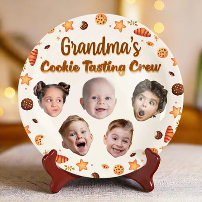 Mom Grandma's Cookies Tasting Crew - Personalized Ceramic Plate - Mother's Day, Gift For Mom, Grandma