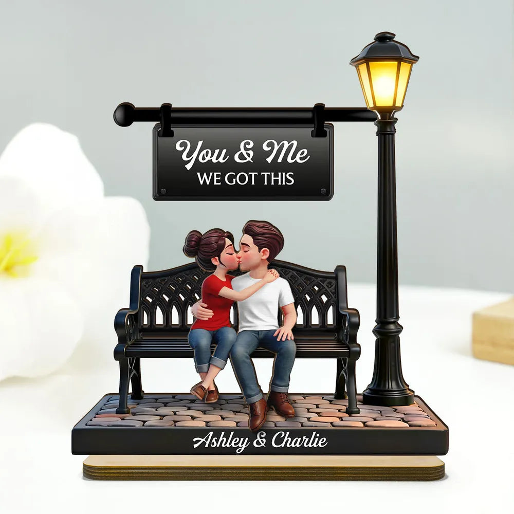 3D Couple Kissing Under Lamp Post - Personalized Wooden Plaque With Flat Base - Valentine's Day Gift For Couple