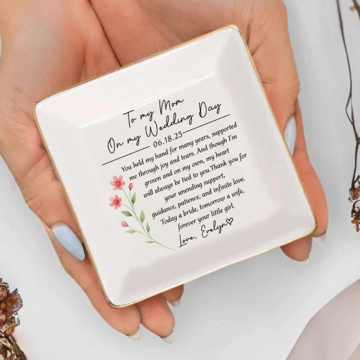 To My Mom Personalized Ring Dish, Wedding Ring Holder, Mother of the bride Gift, Wedding Gift for Mom, Bride Mom Gift, Bridal Shower Gifts