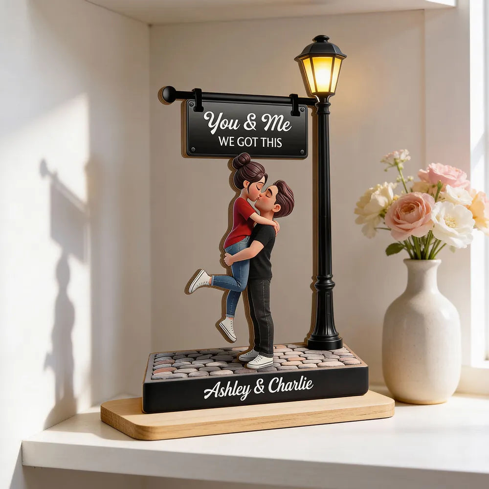 Lamp Post 3D Kissing Couple - Personalized Wooden Plaque - Heartfelt Gift For Couple