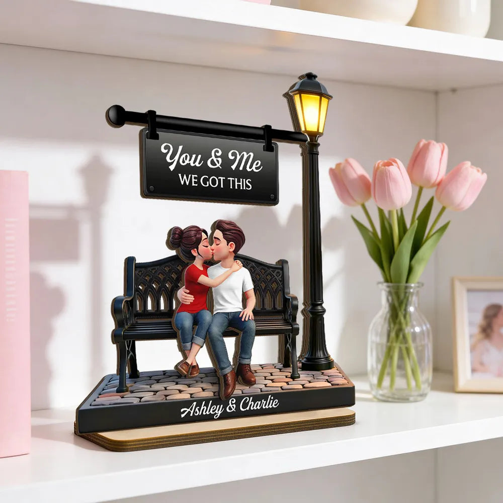 3D Couple Kissing Under Lamp Post - Personalized Wooden Plaque With Flat Base - Valentine's Day Gift For Couple