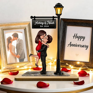 Kissing Couple Under Lamp Post Forever Love - Personalized Wooden Plaque - Heartfelt Anniversary Gift For Her, For Wife