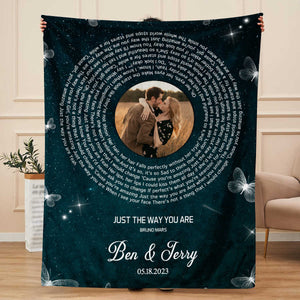 Custom Vinyl Record Blanket, Custom Song Lyrics, Wedding Song Lyrics Art, First Dance Song Gift for Him, Valentines Gift for Wife