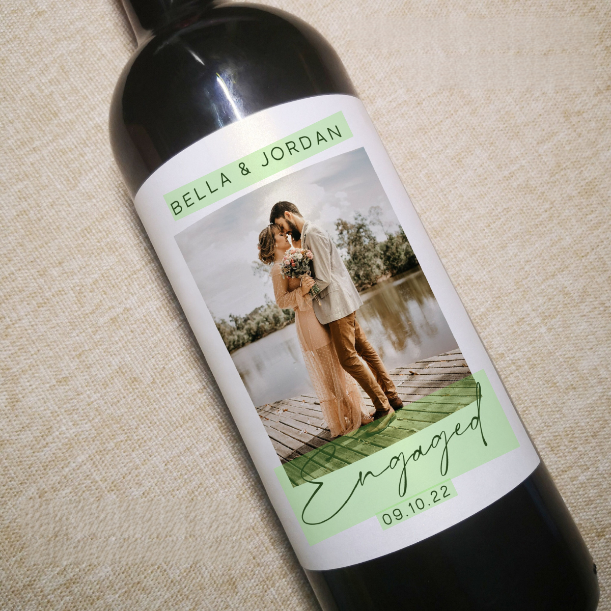 Custom Photo Wine Label/Personalized Engagement Wine Label/Engagement Gift/Wedding Wine Label/Proposal Gift/Gift for Couple/Anniversary Gift